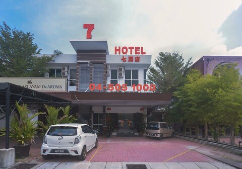 7 HOTEL