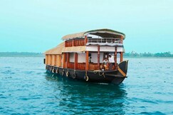 BMG LUXURY HOUSE BOAT, Kumarakom BMG LUXURY HOUSE BOAT, Kumarakom