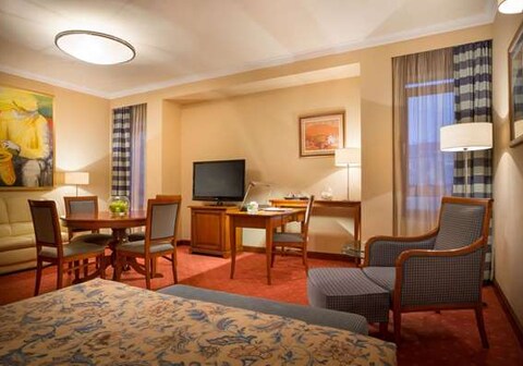 Best Western Premier Hotel Astoria