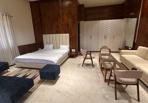 Shaurya Resorts