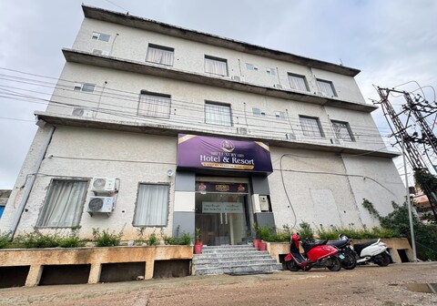 ERA Hotel And Resort