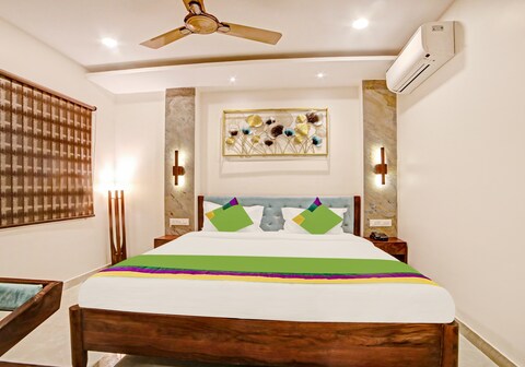 Treebo Lazystay Elite