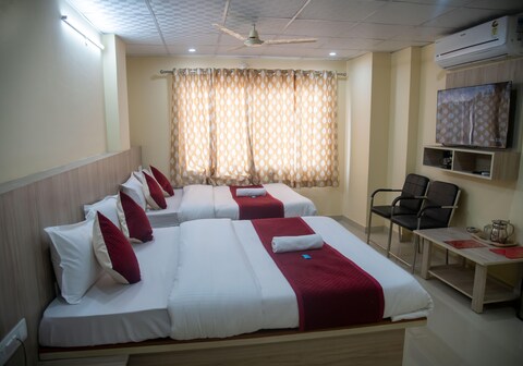 Hotel Thikana Palace