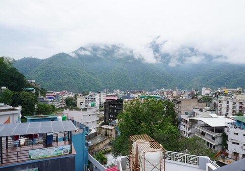 Beyond Rishikesh - Cozy Stay and Cafe