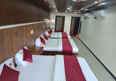 Gayathri Grand Kanipakam