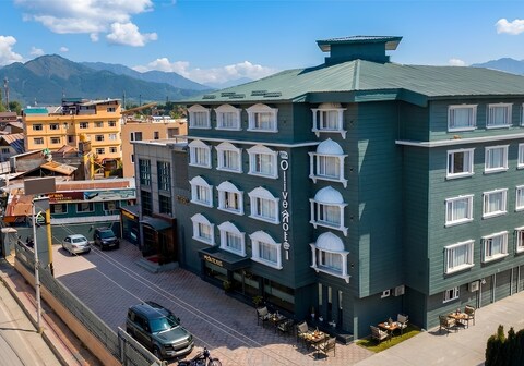 The Olive Hotel (Nearby Airport)