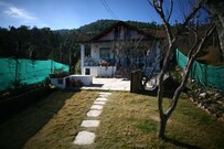 Keanna Village Home (Mustard Room), Nainital Keanna Village Home (Mustard Room), Nainital