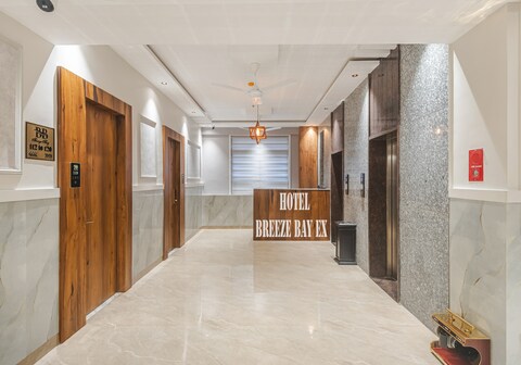 Hotel Breeze Bay EX