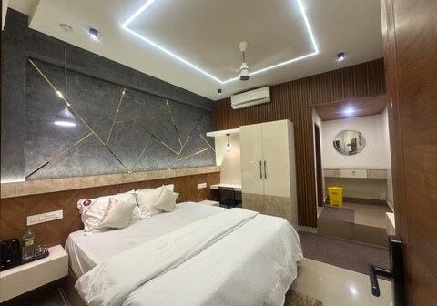 Hotel PK Residency