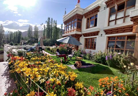 Namra Villa | Majestic Mountains View