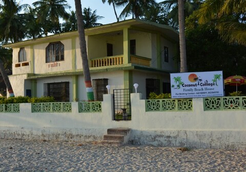 Coconut cottage, Malvan