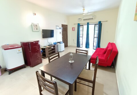 Couple Friendly 1BHK9 Goa Candolim Homestay WiFi AC Back Up