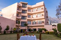 Cygnett Lite Asia Shripati, Katra Cygnett Lite Asia Shripati, Katra