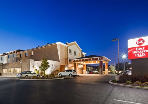 Best Western Plus Boardman Inn & Suites