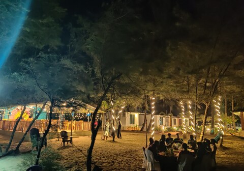 Vishraanti Beach Stay | Rooms & Restaurant
