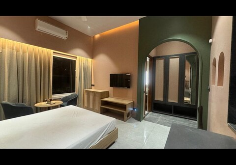 Moustache Select Rishikesh Mohanchatti