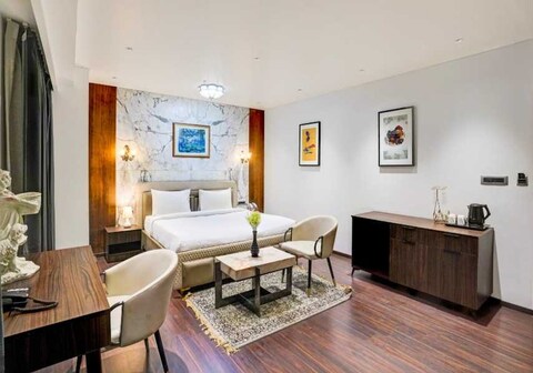 Townhouse Baner Street