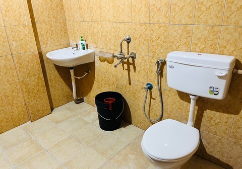 2bhk guesthouse 2 room homestay