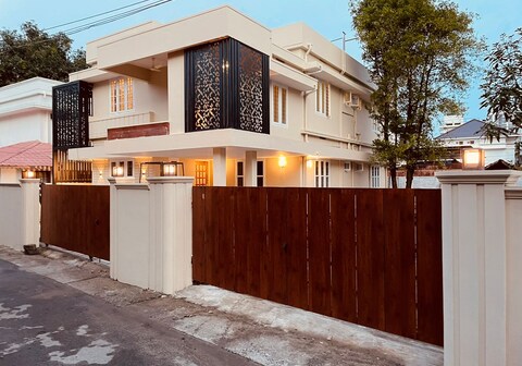 Reymah Homes | Entire 3 BHK Apartment