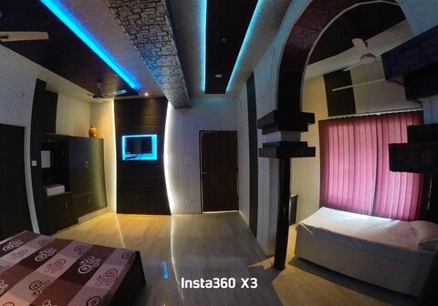 Geeta HomeStay Karanprayag