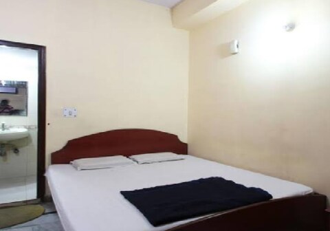 Shalya Guest House By WB Inn