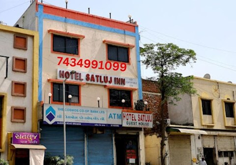 Hotel Satluj Inn
