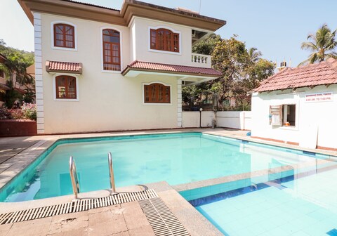 Luxury 4 Bed Villa with Pool B2