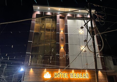 Madaan Hotel