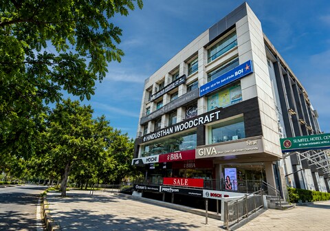 SUMITEL CENTRAL PARK HOTEL & BANQUET