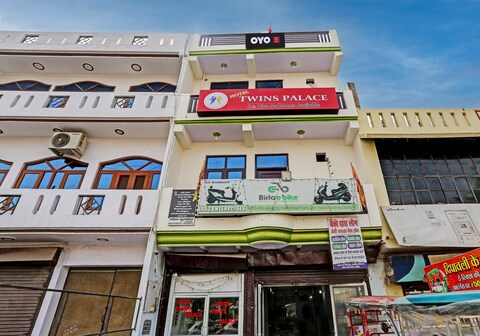 SPOT ON by OYO Hotel Twins Palace