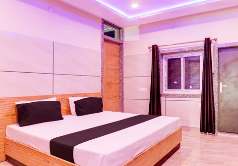 Hotel O 7