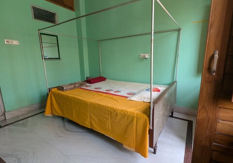 Amba Homestay | Near Bihar School of Yoga