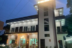 Hotel Bayleaf inn, Nainital Hotel Bayleaf inn, Nainital