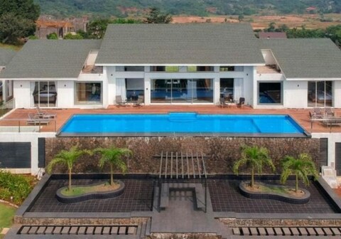 Saviour villa by Zorro