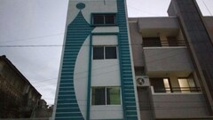 Gayatri Guest House (Room for 3), Dwarika Gayatri Guest House (Room for 3), Dwarika