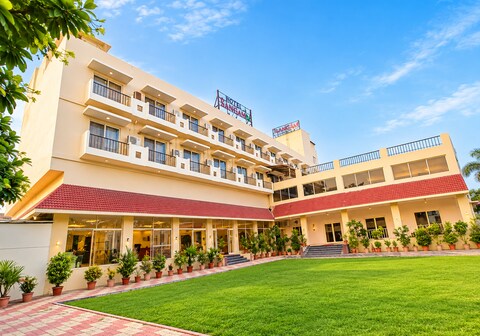 Tanarika Resort