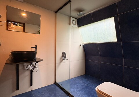 LAZYBLUE by Kabani Riverside