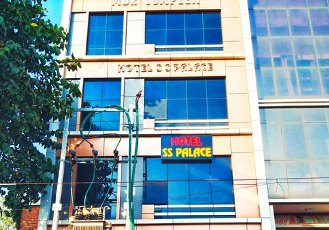 Hotel SS Palace & Restaurant