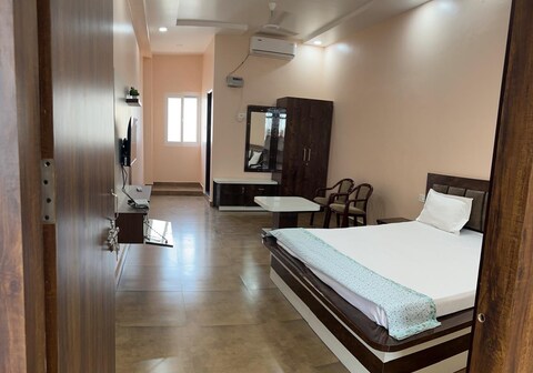 HOTEL SUGAM PARADISE