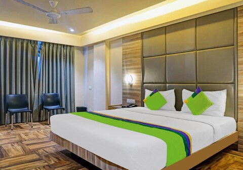 Treebo Classic Grande, Camp