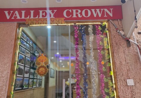 Hotel Valley Crown