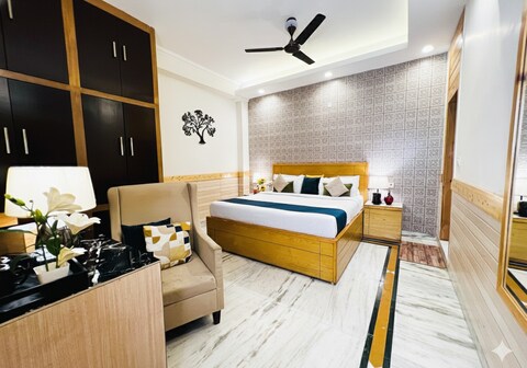 Divine Inn Hotel & Service Apartments, Rajouri Garden