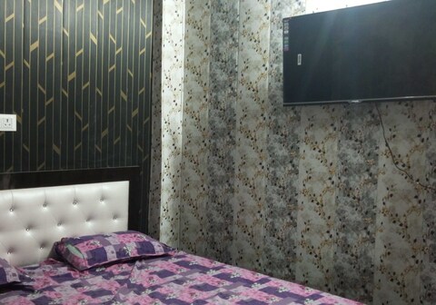 SPOT ON Pihu Hotel & Resturant