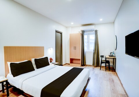 Super Townhouse Ulsoor Near Halasuru Metro Station