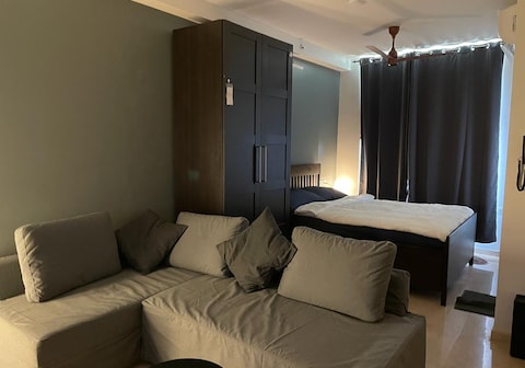 Elegant Studio Hiranandani Estate