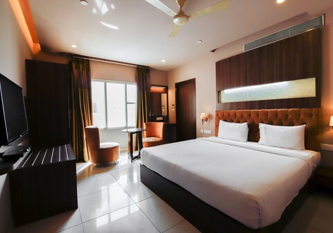 Savoury Business Hotel