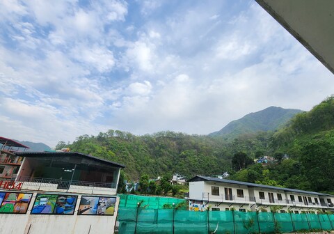 Delhi 34 Resorts Rishikesh
