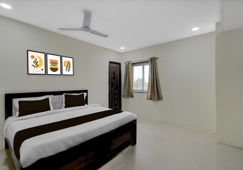 SPOT ON Sriman Stay Inn