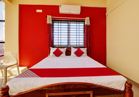 Hotel O S.L.V Boarding & Lodging