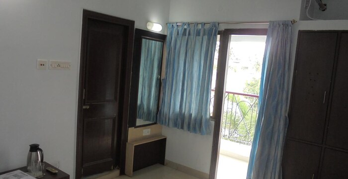 hotel-greenland-inn-medinipur-standard-ac-room